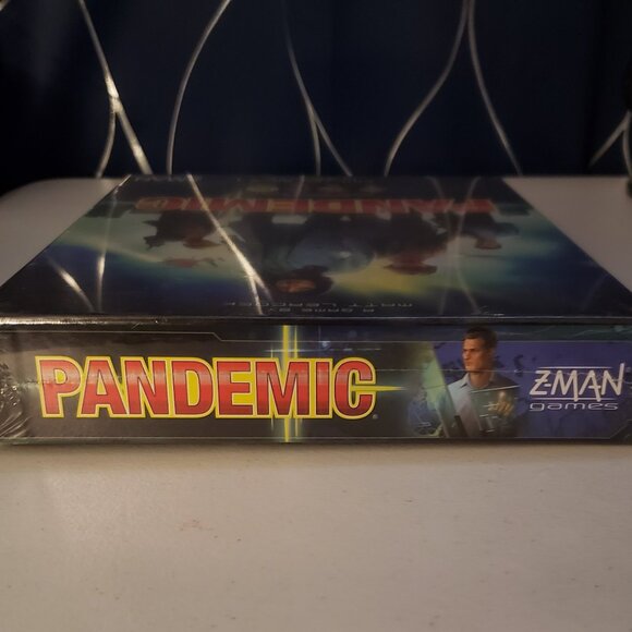 Pandemic Board Game Brand New Sealed Z-Man Games Kids 8+ Cooperative Apocalypse - Picture 3 of 6